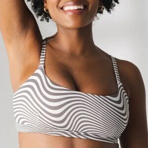 Vitality X Cosmopolitan Ascend Gray White Revitalized Wavelength Scoop Bra Small
